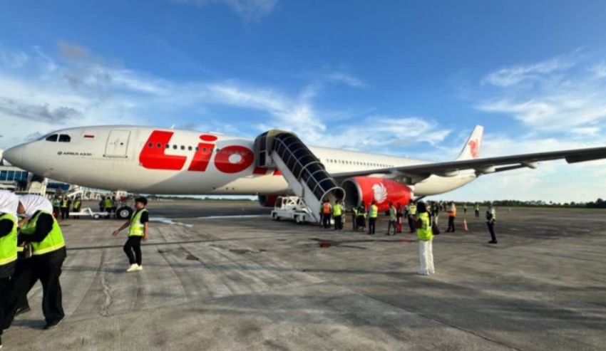 Pemerintah Tanggung 6% PPN Tiket Pesawat Ekonomi Selama Libur Nataru 2025–2026