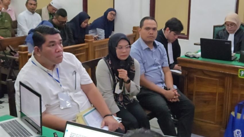 Bendahara UPT PUPR Gunung Tua Akui Terima Uang Suap dari PT DNG: “Atas Perintah Pak Rasuli”