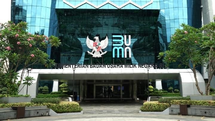 Pakar Hukum Kritik Rencana Prabowo Izinkan WNA Pimpin BUMN: Bertentangan dengan Pasal 33 UUD 1945