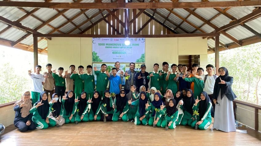Generasi Muda Aceh Bergerak: 1.000 Bibit Mangrove Ditanam di Lam Pulo!