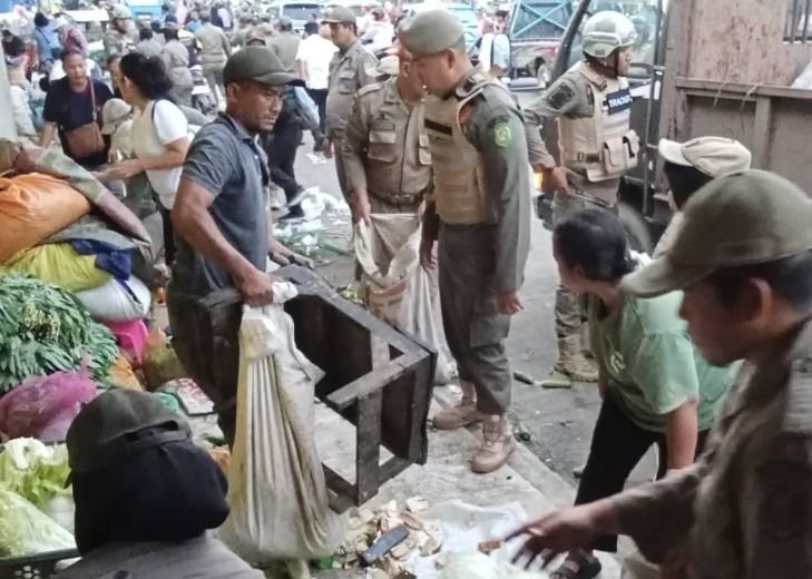 Penertiban PKL di Pasar Sikambing, Dari Cekcok hingga Jalan Kembali Bebas Macet