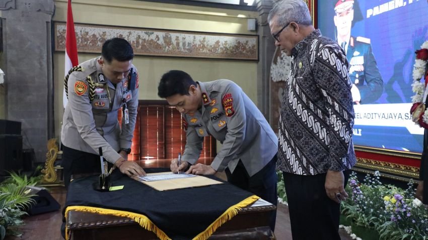 Polda Bali Gelar Wisuda Purna Bhakti, 408 Personel Polri Resmi Pensiun dengan Penuh Kehormatan