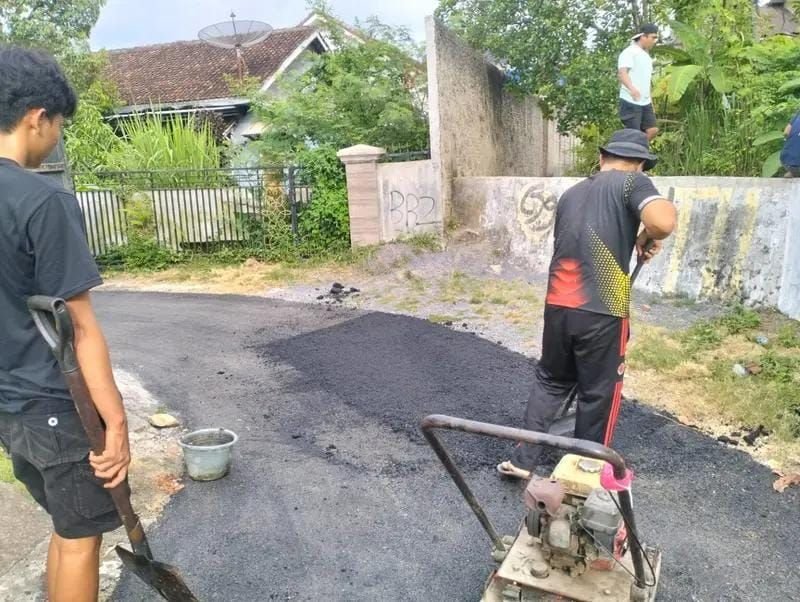 Warga Ragom Gawi 1 Sambut Gembira Jalan Baru di Bandar Lampung