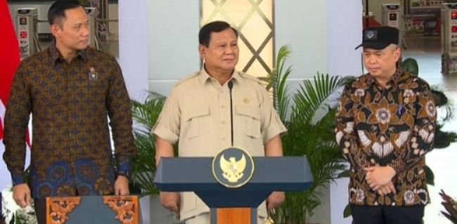 Prabowo Subianto: ‘Anak Kereta’ Sejak Muda, Kereta Api Jadi Fokus Transportasi Nasional