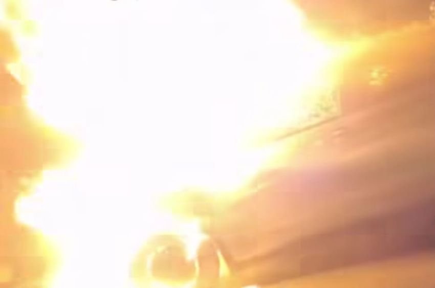 Mobil Terbakar di Tol Dalam Kota Slipi, Lalu Lintas Sempat Macet