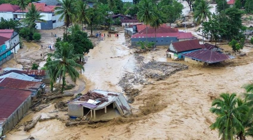 Update Bencana Aceh–Sumatera: 303 Korban Tewas, Akses Utama Masih Terputus