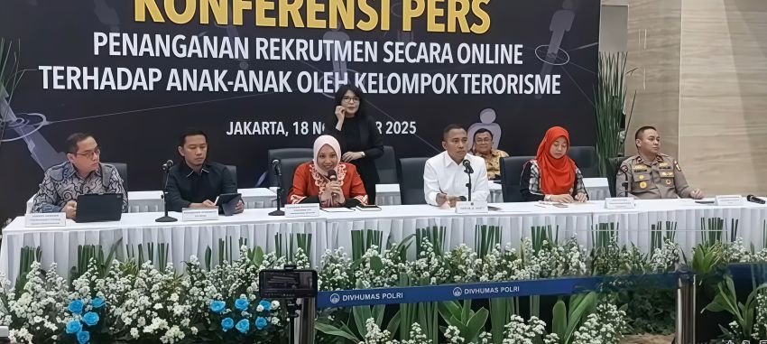 Densus 88 Tangkap Perekrut Anak, Satu Tersangka Rencanakan Teror di Gedung DPR