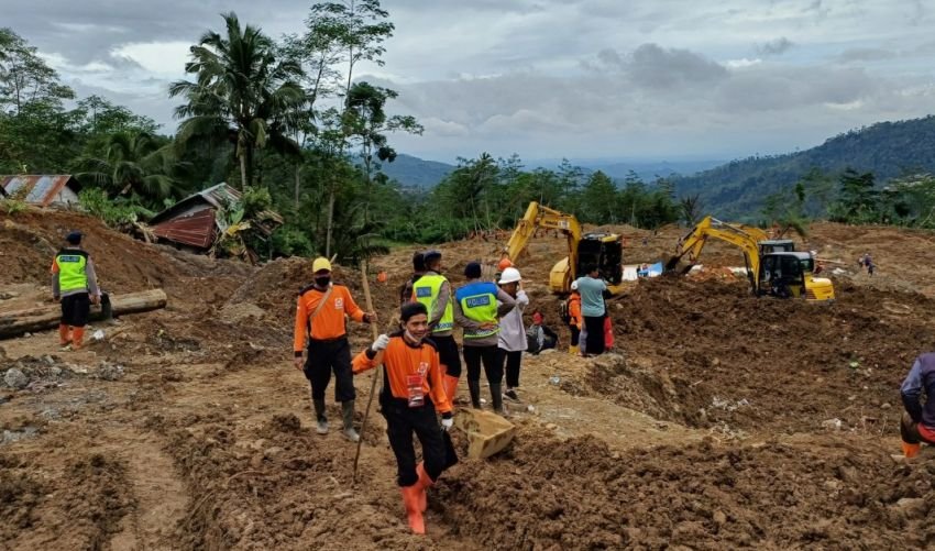 500 Personel SAR Dikerahkan Cari Korban Longsor Banjarnegara, 18 Orang Masih Hilang