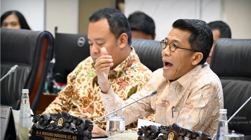 Komisi XI Minta Menkeu Purbaya Hitung Ulang Rencana Pembekuan Bea Cukai