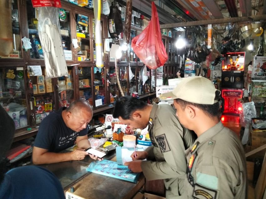 Satpol PP Padangsidimpuan Lakukan Pendataan Izin Usaha dan Pajak Reklame untuk Peningkatan PAD