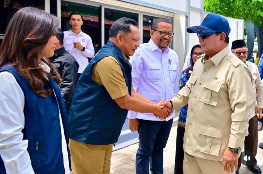 Mendagri Tito Dampingi Presiden Prabowo Luncurkan Digitalisasi Pembelajaran di Bekasi