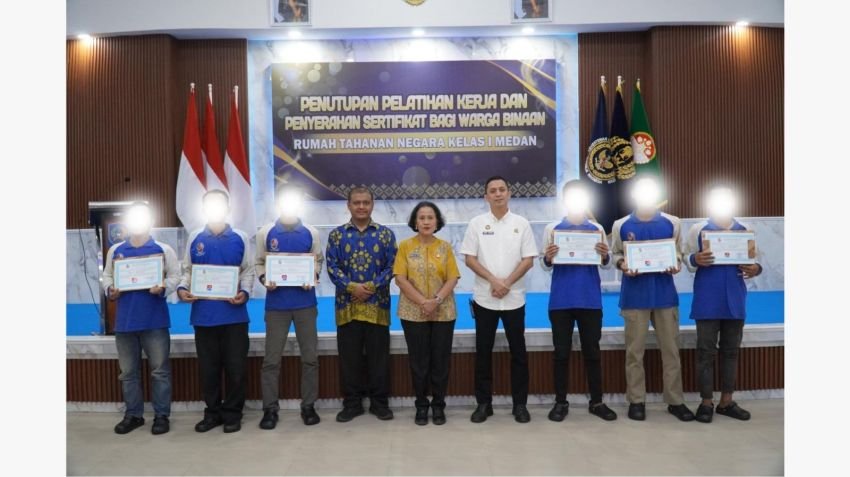 Rutan Kelas I Medan Serahkan Sertifikat Pelatihan Montir Motor kepada Warga Binaan