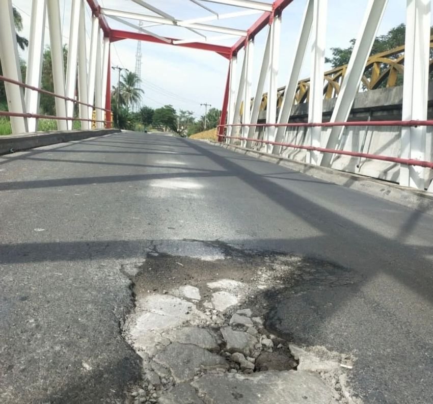 Proyek Rehabilitasi Jalan di Titi Kembar Diduga Asal Jadi: Belum Setahun Sudah Rusak Parah!
