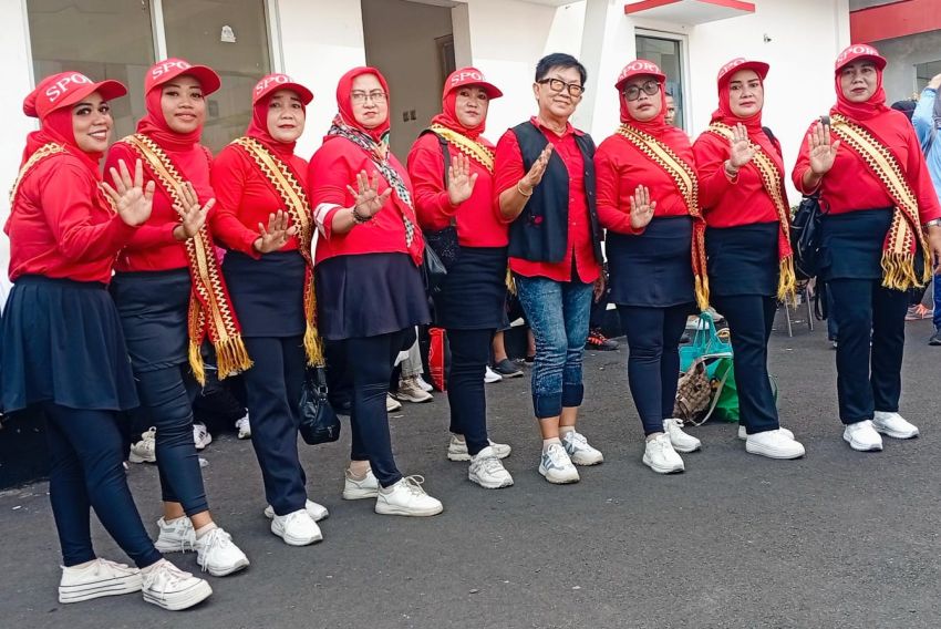 Ketum JBN Fitriani Dukung Langsung Tim Walet Merah di Kompetisi Senam Kreasi Tabola Bale Bandarlampung