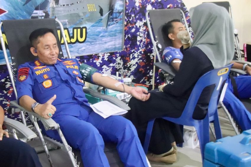 HUT Polairud ke-75, Polisi Perairan Aceh Tunjukkan Kepedulian Sosial