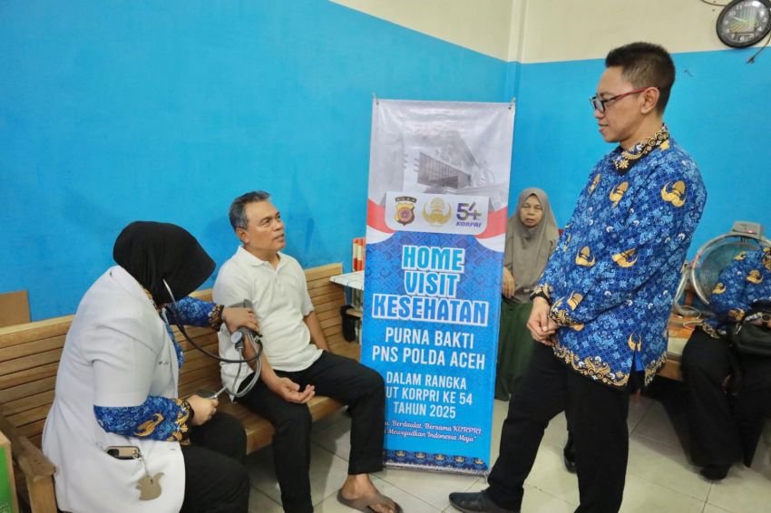 HUT Korpri ke-54, ASN Polda Aceh Gelar Anjangsana dan Layanan Kesehatan untuk Pensiunan Polri