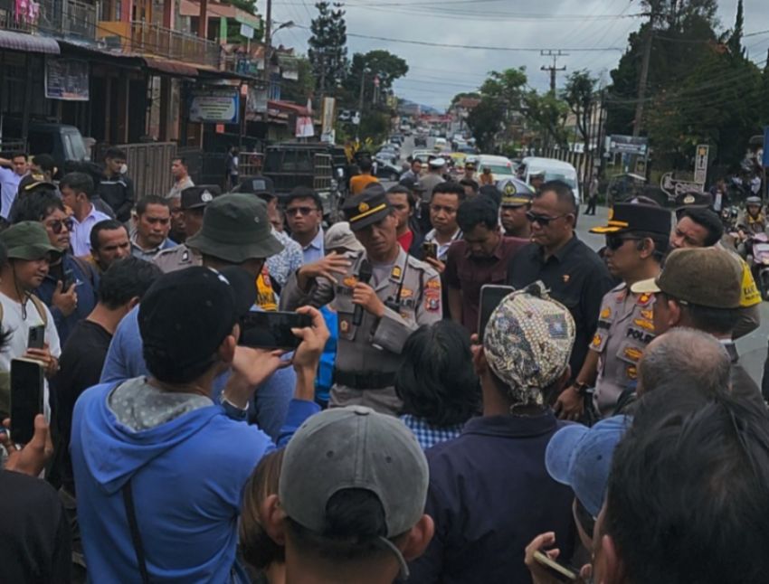 Ribuan Massa Ancam Duduki Mapolres Dairi, Tuntut Pembebasan 34 Rekan yang Ditangkap