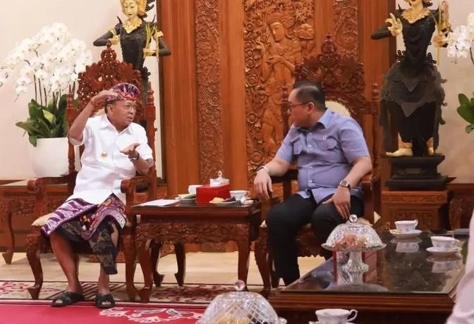 Gubernur Koster Tegas, Investasi Asing Wajib Hormati UMKM Bali