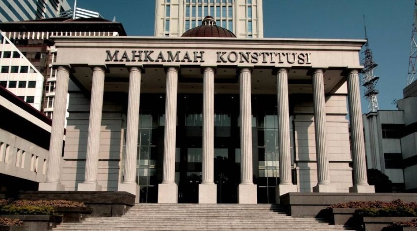 Mahasiswa Gugat UU MD3 ke MK, Tuntut Rakyat Bisa Copot Anggota DPR!