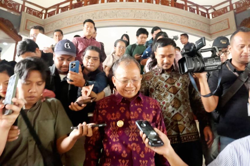 Gubernur Bali Paparkan APBD 2026 dan Tiga Raperda Strategis di DPRD