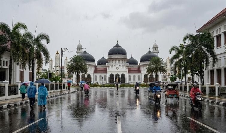 Cuaca Aceh Hari Ini: Hujan Ringan dan Kabut Menyelimuti Beberapa Wilayah, Kota Banda Aceh Cerah