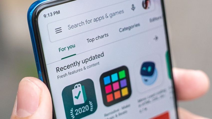 Google Play Akan Labeli Aplikasi Boros Baterai, Efektif Mulai Maret 2026