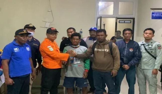SAR Kupang Selamatkan Sembilan Penumpang Kapal Wisata Phinisi di Tengah Laut Sawu