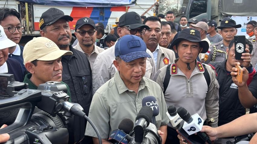 Kapolda Aceh dan Mendagri Pastikan Dapur Umum dan Sumur Bor Layani Warga Terdampak Banjir