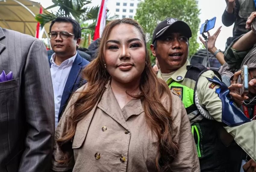 Lisa Mariana Ditangkap Dirreskrimsus Polda Jabar Terkait Kasus Video Syur