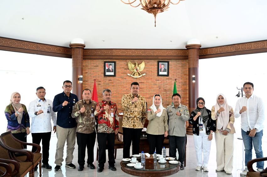 Rp300 Juta dari Palu, Bobby Nasution Tegaskan Bantuan untuk Daerah Terdampak Bencana Sumut