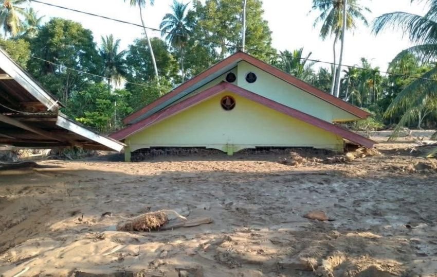 Enam Desa di Pidie Jaya Masih Terisolir, Akses Darat Lumpuh Total