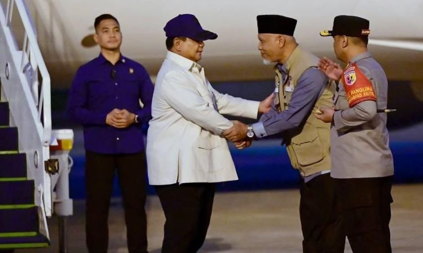 Prabowo Subianto Kunjungi Tiga Titik Terdampak Bencana di Sumbar