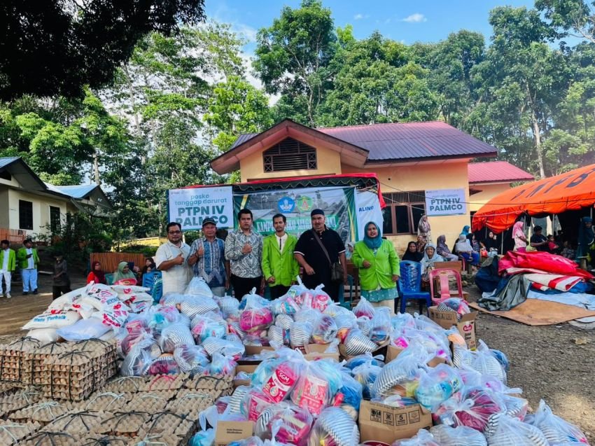 LPPM Universitas Aufa Royhan dan Ditjen Risbang Kemdiktisaintek Hadir Pulihkan Warga Terdampak Banjir di Tapanuli Selatan