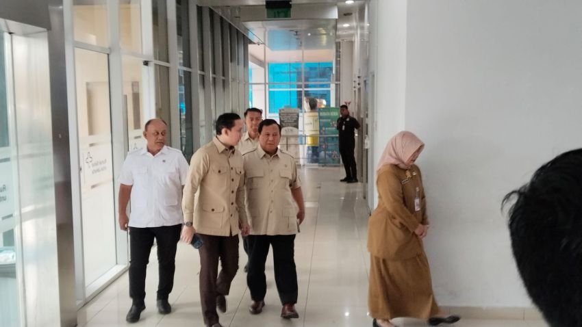 Prabowo Turun Langsung Pastikan Perawatan Siswa Korban Kecelakaan di Jakarta Utara
