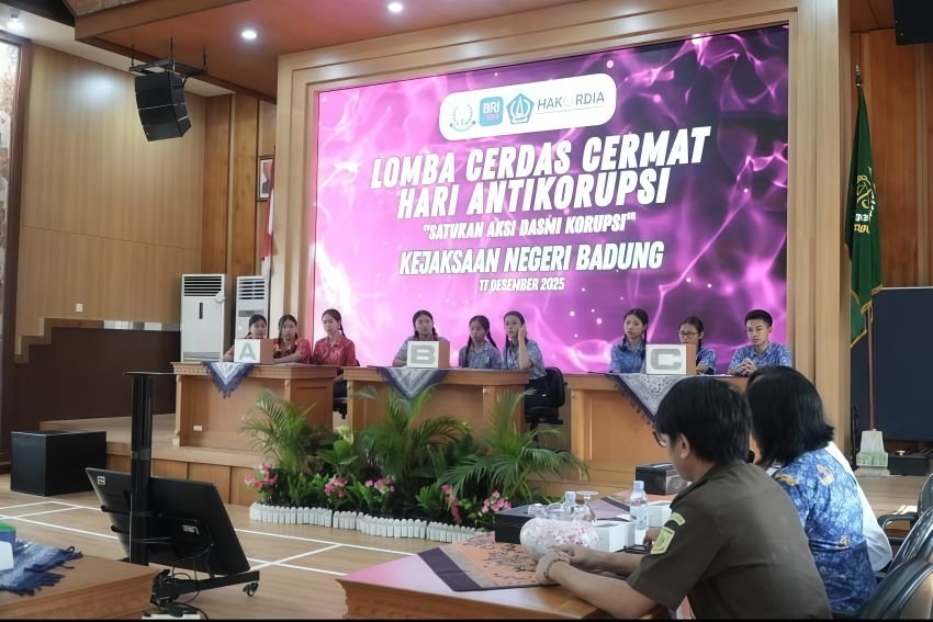 Kejari Badung Tanamkan Nilai Antikorupsi Lewat Lomba Cerdas Cermat SMP