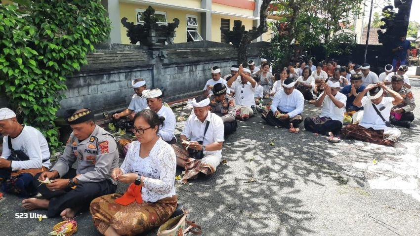 Polres Gianyar Gelar Upacara Sakral dan Simulasi Keselamatan di Rusun Graha Dharma Djati