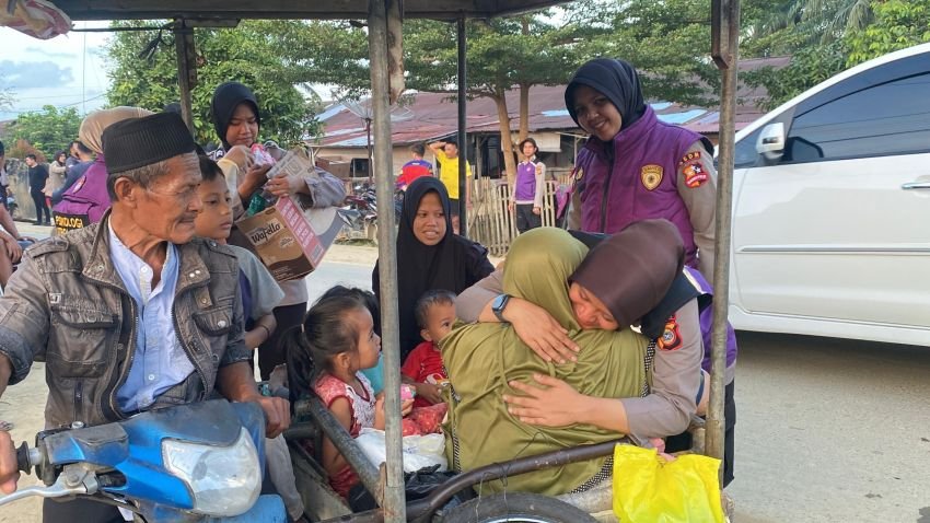 Dampingi Warga dan Aparat, Tim Psikologi Polda Aceh Gelar Trauma Healing Pasca Bencana
