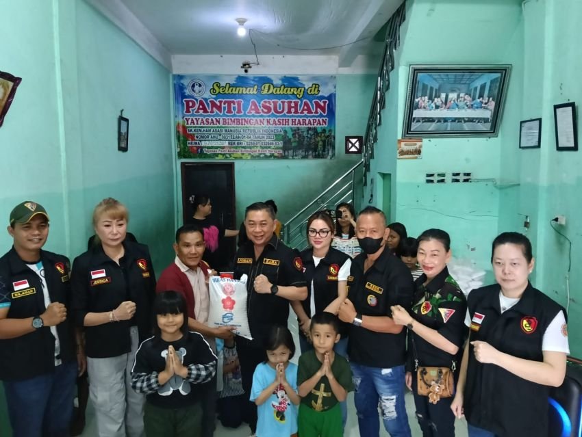 Senyum Anak Panti Asuhan Binjai Sambut Natal, Yayasan Bao Qing Tian Salurkan Bantuan Sembako dan Baju Baru