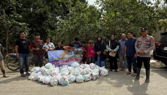 Kepedulian Siswa SMAN 7 Banda Aceh, 100 Paket Bantuan Diserahkan untuk Korban Banjir Aceh Timur