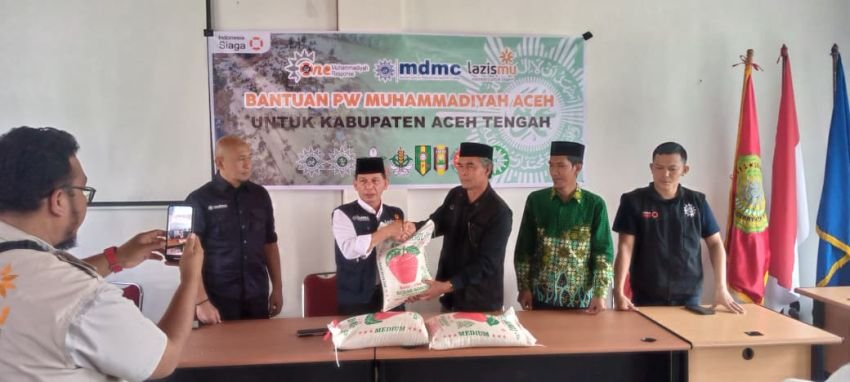 Salurkan 1 Ton Beras, Malik Musa Tegaskan Komitmen Muhammadiyah Pulihkan Warga Aceh Tengah Terdampak Bencana