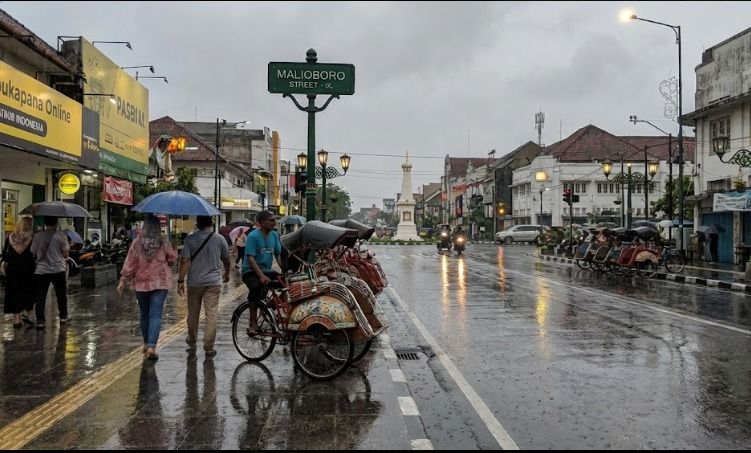 Hujan Sedang Diprakirakan Guyur Seluruh Wilayah DIY, Suhu Capai 31 Derajat Celsius