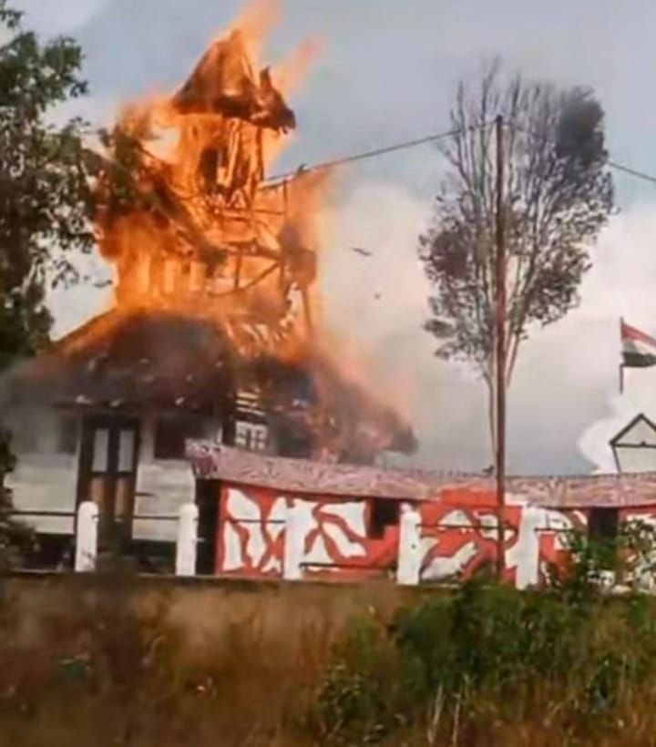 Kebakaran Hanguskan Balai Pasogit Datu Pejel di Ajibata, Polisi Selidiki Penyebabnya