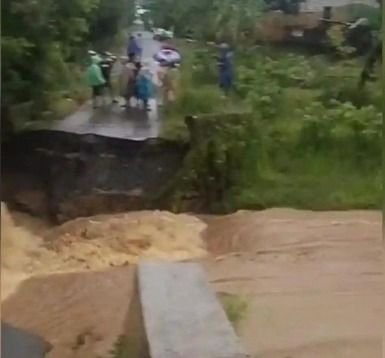 Jembatan di Tanah Laut Kalimantan Selatan, Amblas Akibat Banjir, 1 Warga Tewas