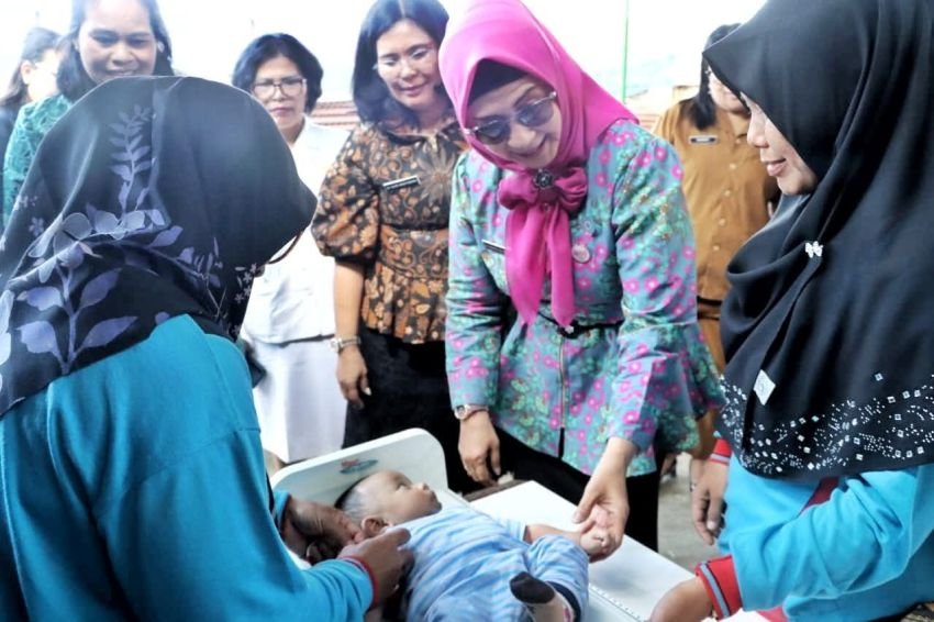 Ketua TP PKK Simalungun Dorong Kesehatan Lansia, Ibu Hamil, dan Balita di Kampung Keluarga Berkualitas