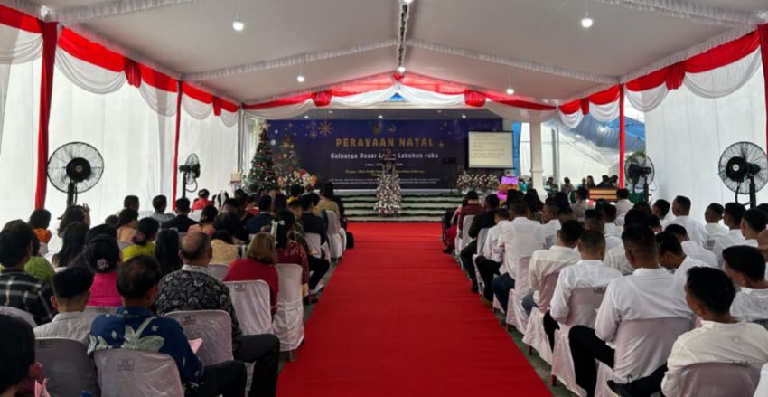 Natal Penuh Harapan, Pegawai dan Warga Binaan Lapas Labuhan Ruku Rayakan Kebersamaan