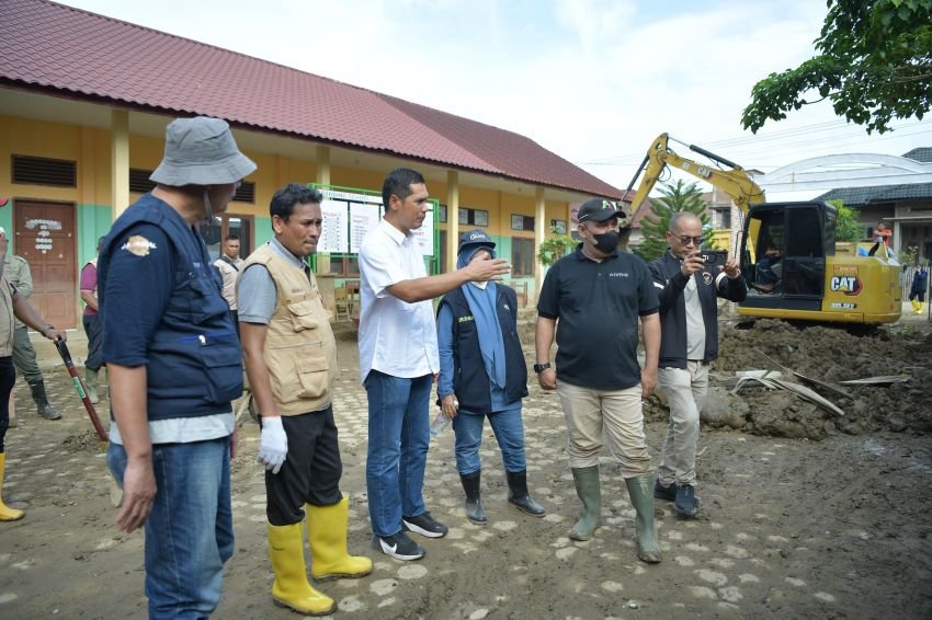 Sekda Aceh Tinjau Lokasi Banjir di Pidie Jaya dan Bireuen, Pastikan ASN Relawan Bergerak Cepat