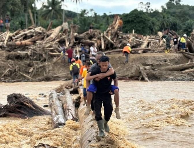 Darurat Bencana, Satgas PKH Didesak Tindak Mafia Hutan di Sumatera