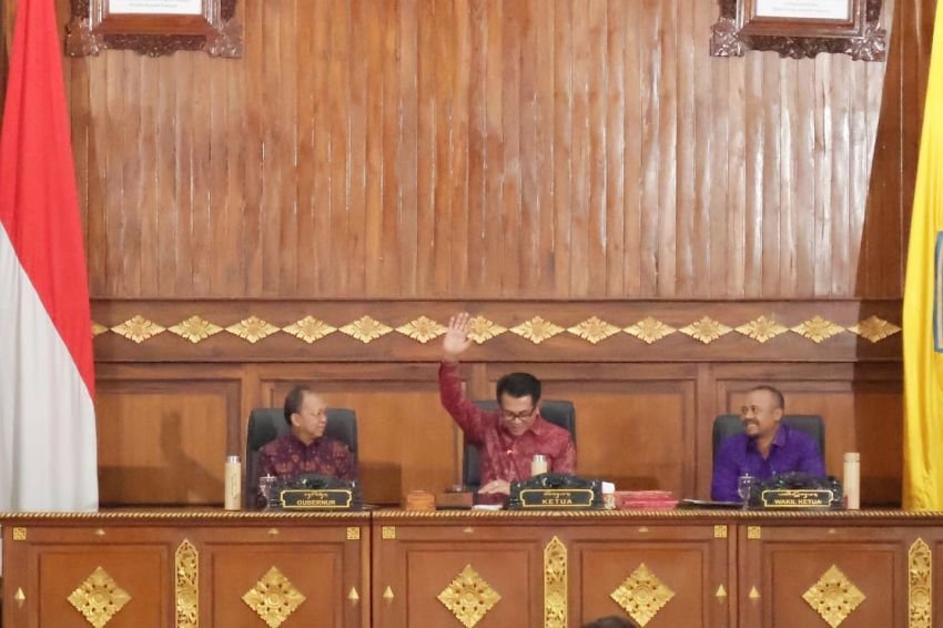 DPRD Bali dan Gubernur Koster Sahkan Regulasi Penting untuk Masa Depan Pulau Dewata