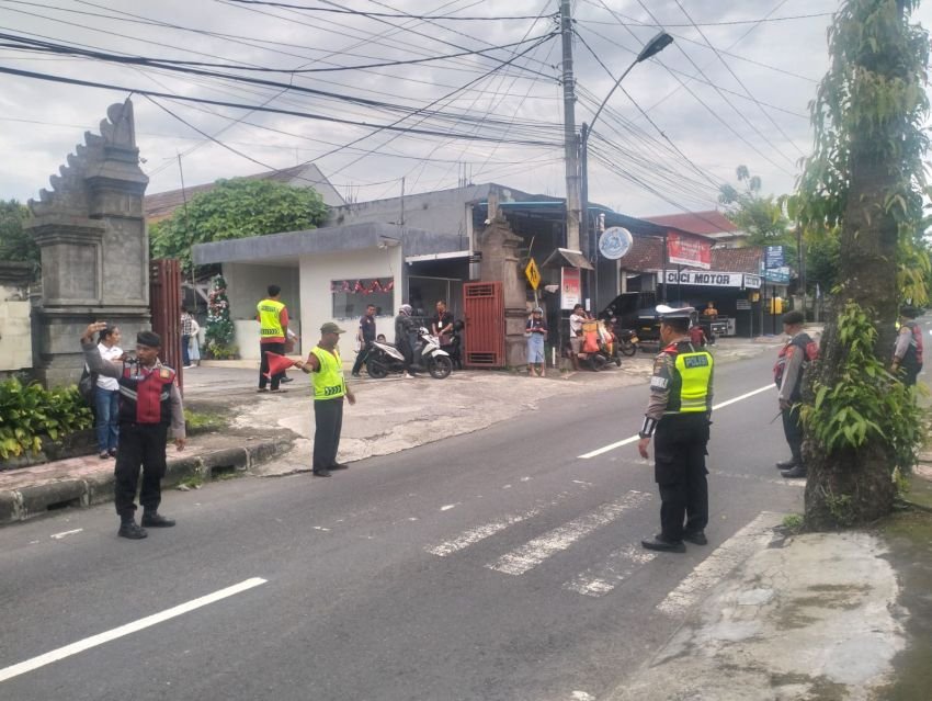 Operasi Lilin Agung 2025: Polres Gianyar Fokus Amankan Jalur Gereja dan Titik Rawan Laka