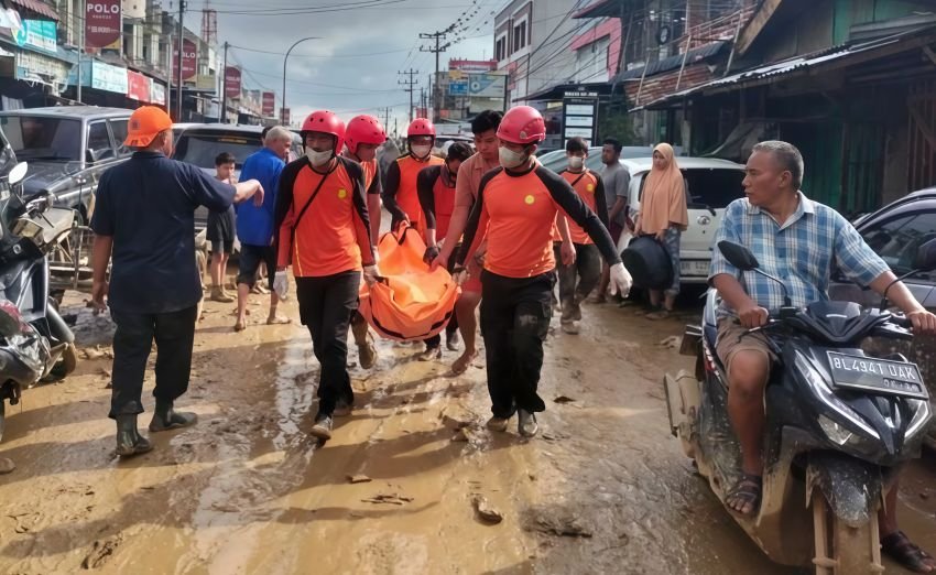 Banjir Sumatera 2025: Korban Jiwa Tembus 1.090 Orang, 186 Masih Hilang